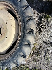 Semperit 8-32 traktor  gumik - Kép 1